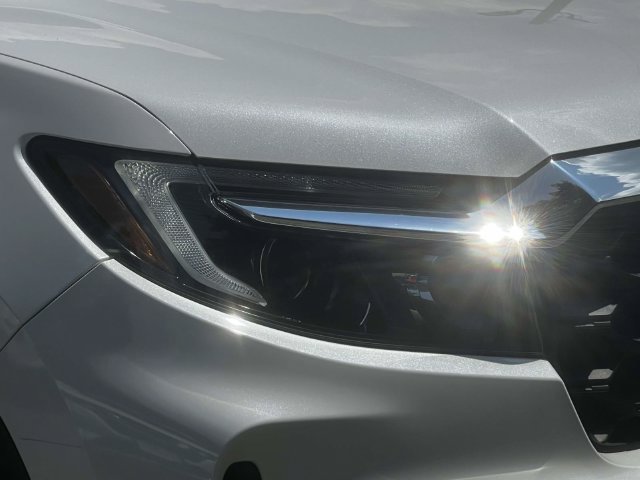 Used 2023 Honda Passport EX-L image 16