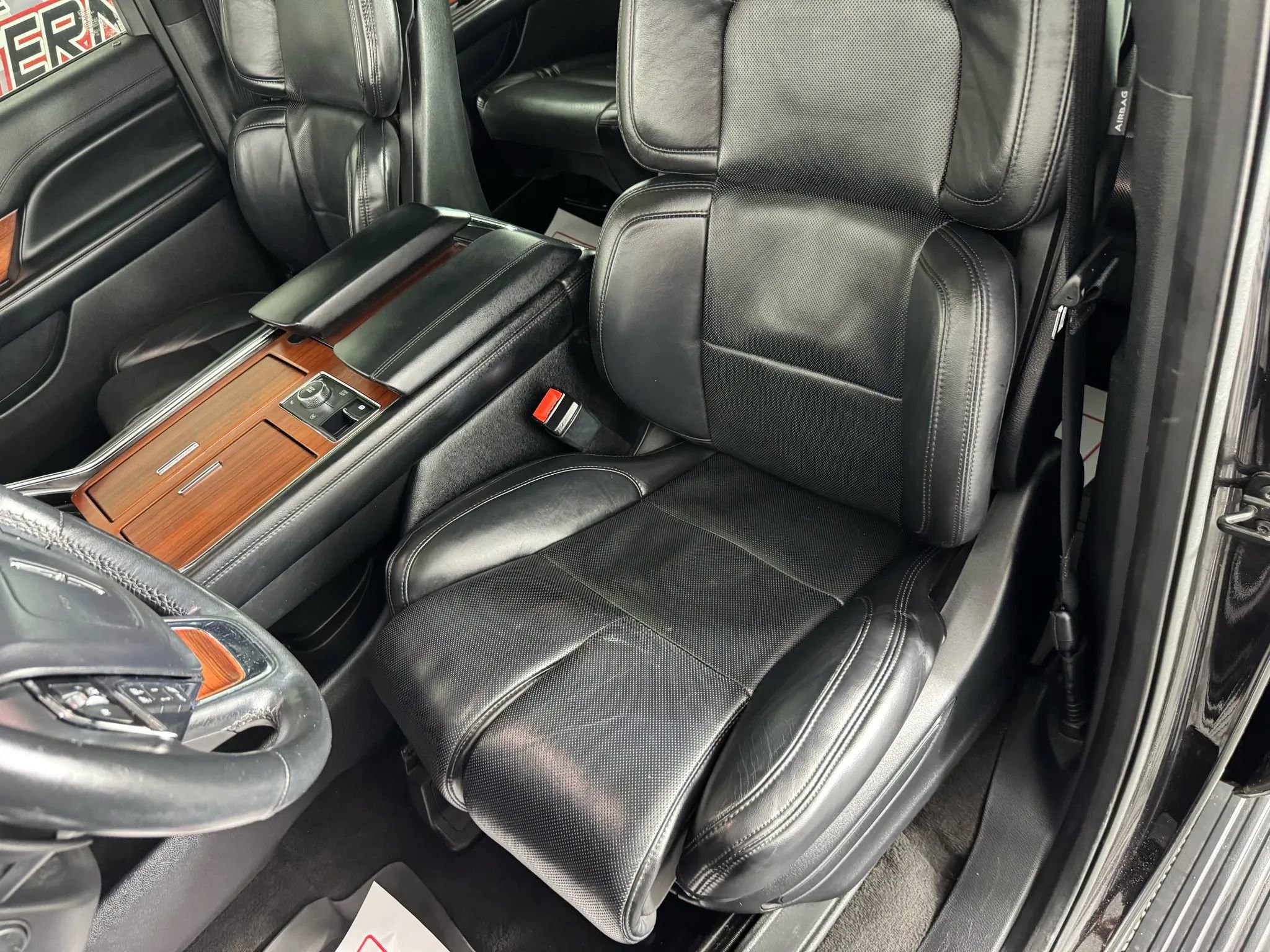 Used 2020 Lincoln Navigator L Reserve w/ Equipment Group 208A Reserve image 37