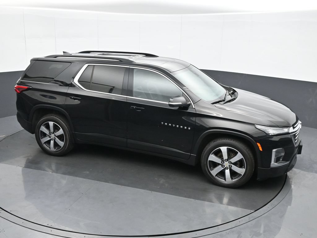 Used 2023 Chevrolet Traverse LT w/ LT Premium Package AWD/4WD image 23