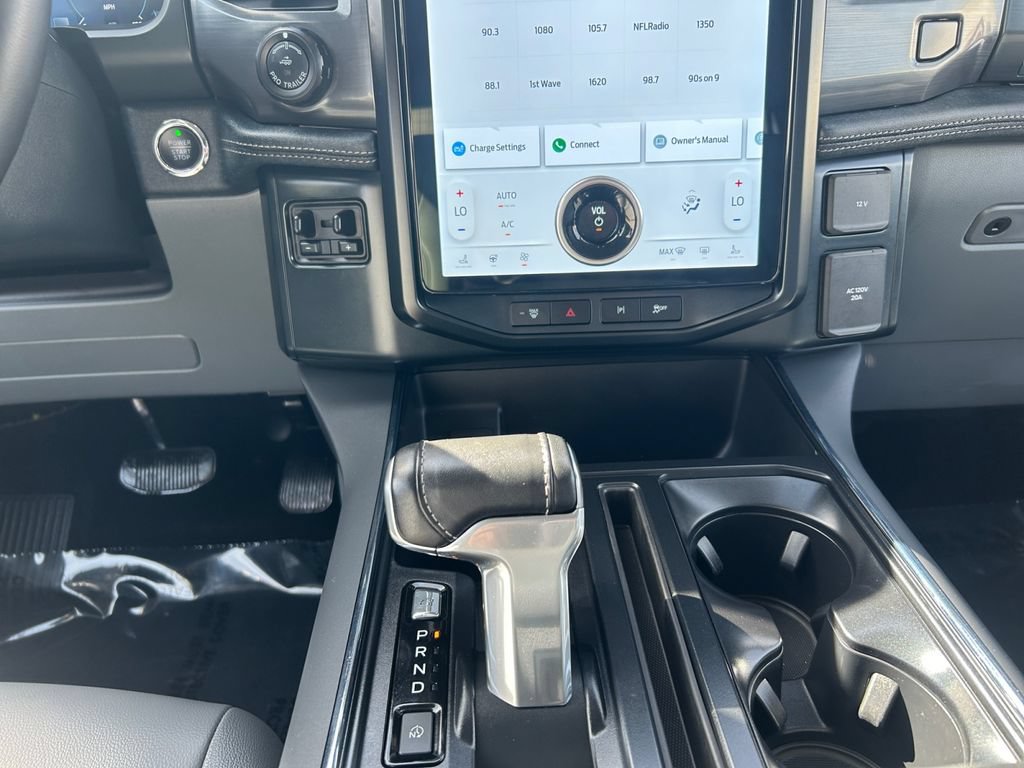 Used 2025 Ford F150 Lightning Flash AWD/4WD image 15