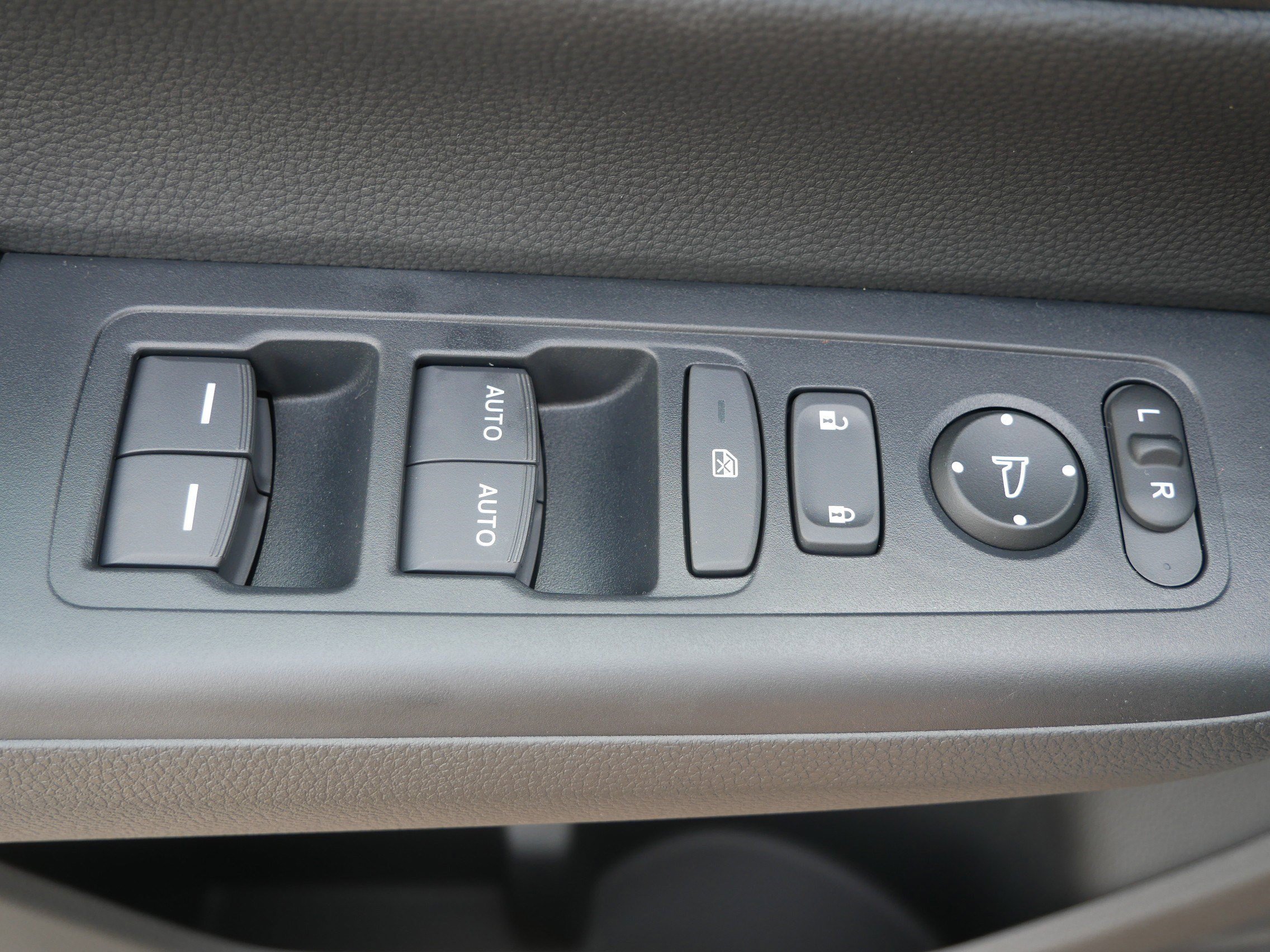 New 2027 Honda CR-V EX image 16