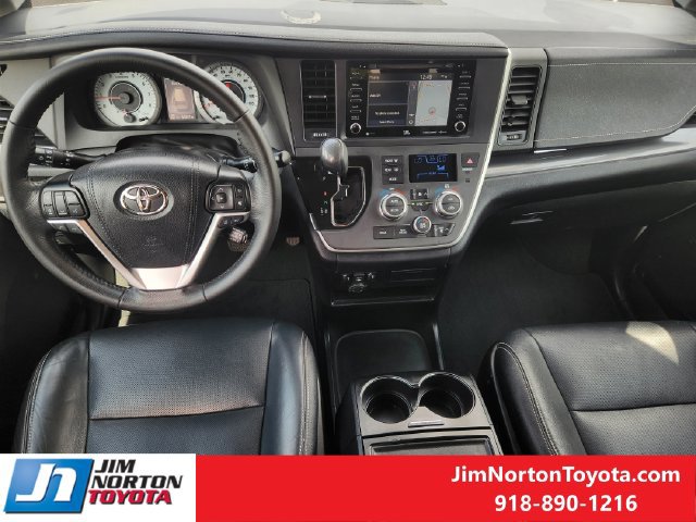 Used 2020 Toyota Sienna SE w/ SE Preferred Package FWD image 26