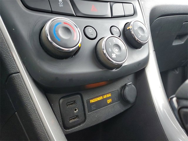 Certified 2022 Chevrolet Trax LT w/ LT Convenience Package image 34