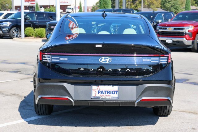 New 2026 Hyundai Sonata SE video 4