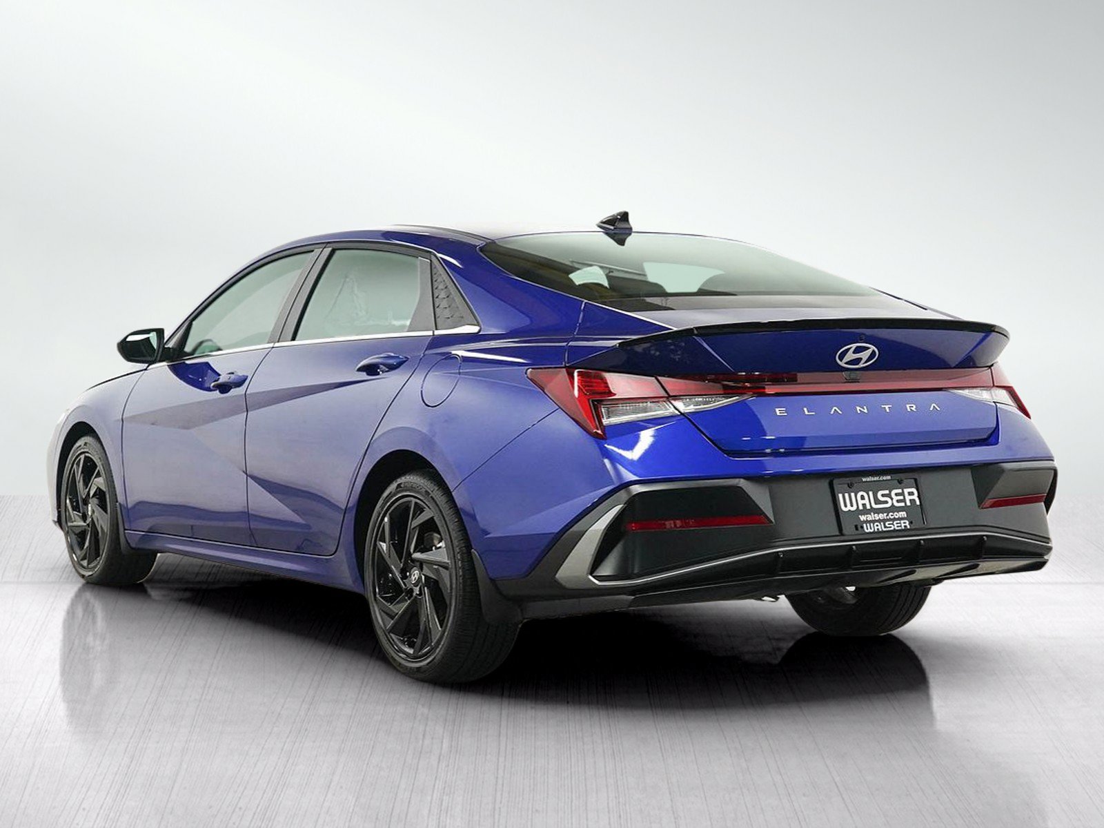 Used 2026 Hyundai Elantra SEL Sport Premium FWD image 3
