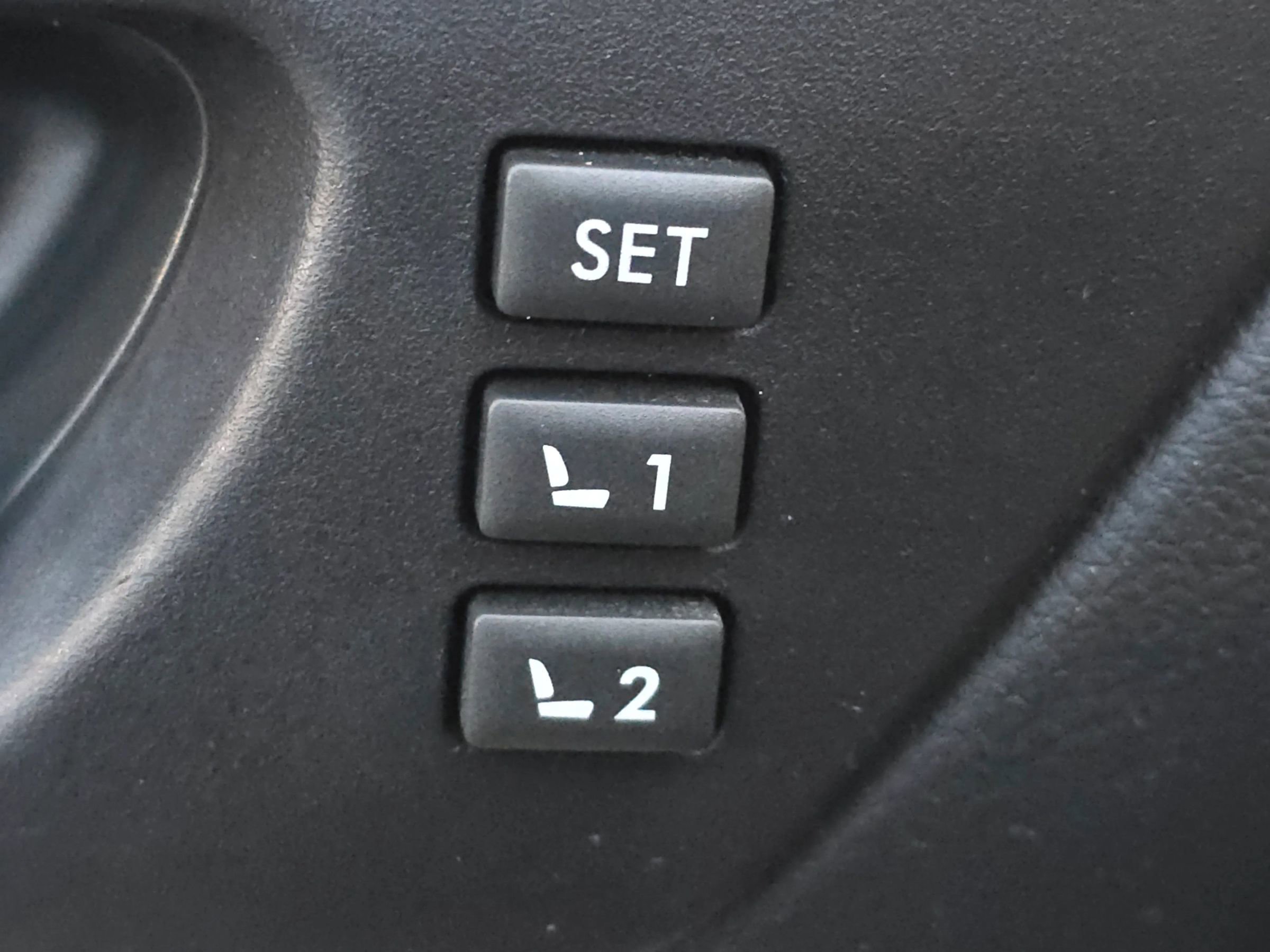 Used 2016 Subaru Outback 3.6R Limited image 18