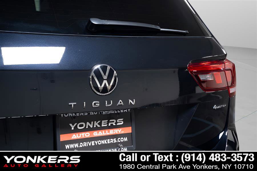 Used 2022 Volkswagen Tiguan SE R-Line AWD/4WD image 30