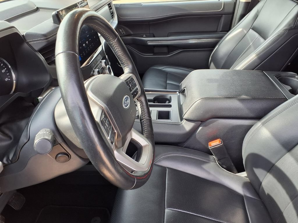 Used 2024 Ford Expedition Max XLT RWD image 16