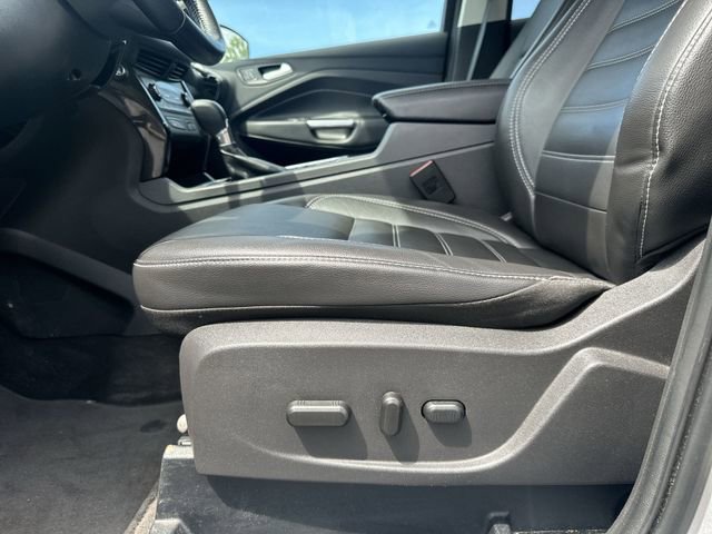 Used 2017 Ford Escape Titanium AWD/4WD image 16