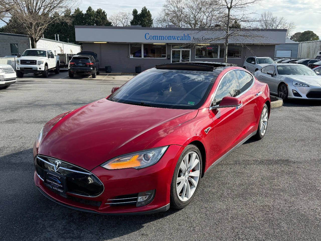 Used 2015 Tesla Model S P85D image 2