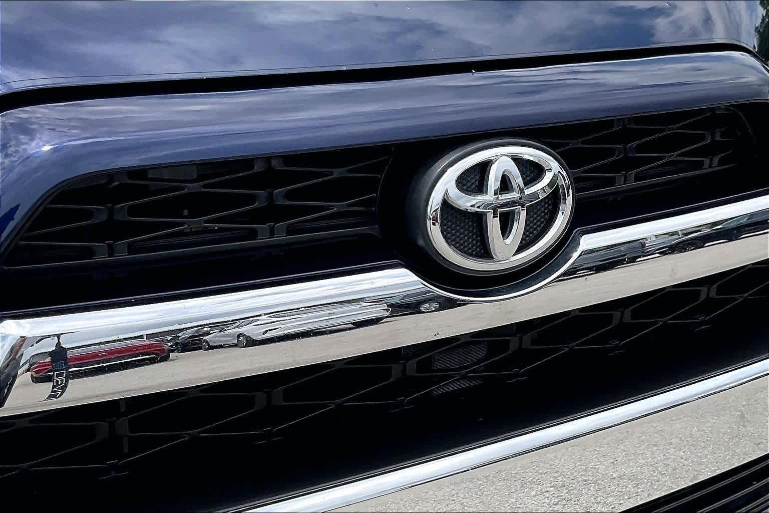 Used 2019 Toyota 4Runner Limited RWD image 29