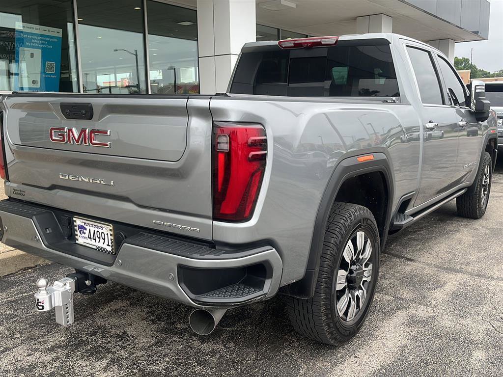 Used 2025 GMC Sierra 2500 Denali w/ Denali Reserve Package AWD/4WD image 5