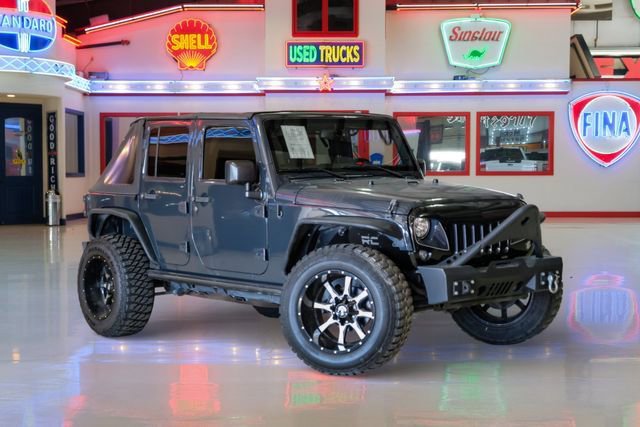 Used 2017 Jeep Wrangler Unlimited Willys image 1