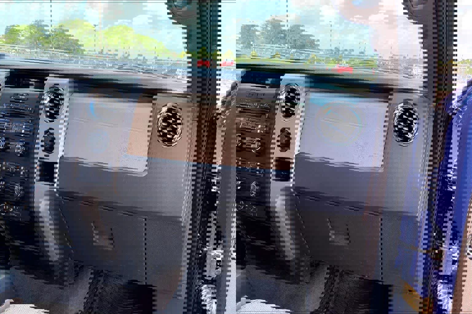 Used 2012 Ford F150 XLT w/ XLT Convenience Pkg image 18