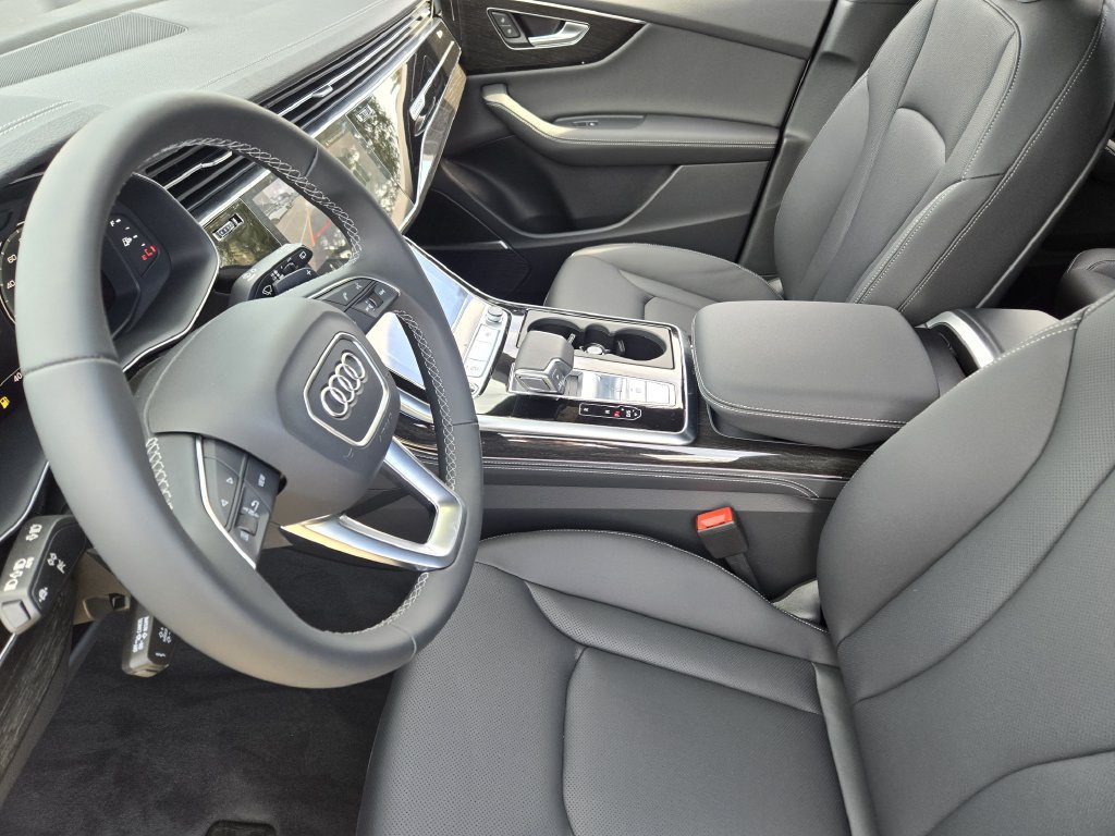 Used 2026 Audi Q8 Premium Plus AWD/4WD image 17