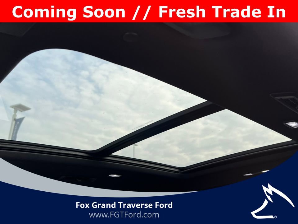 Used 2024 Chevrolet Traverse RS image 7