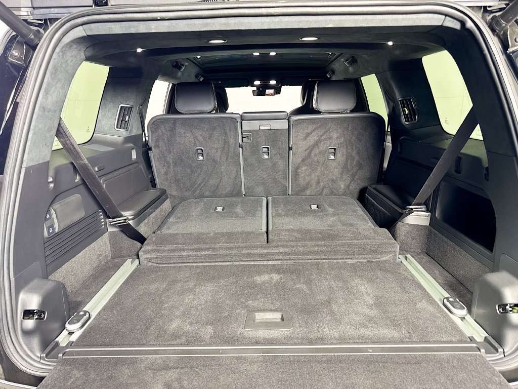 Used 2025 Rivian R1S Adventure Dual AWD/4WD image 30