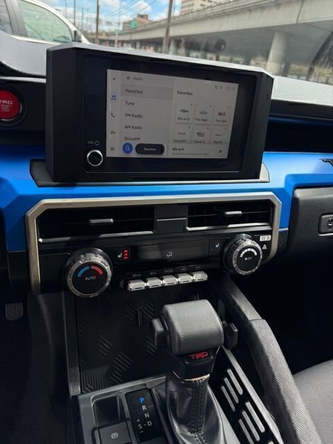 Used 2025 Toyota Tacoma TRD Off-Road image 24