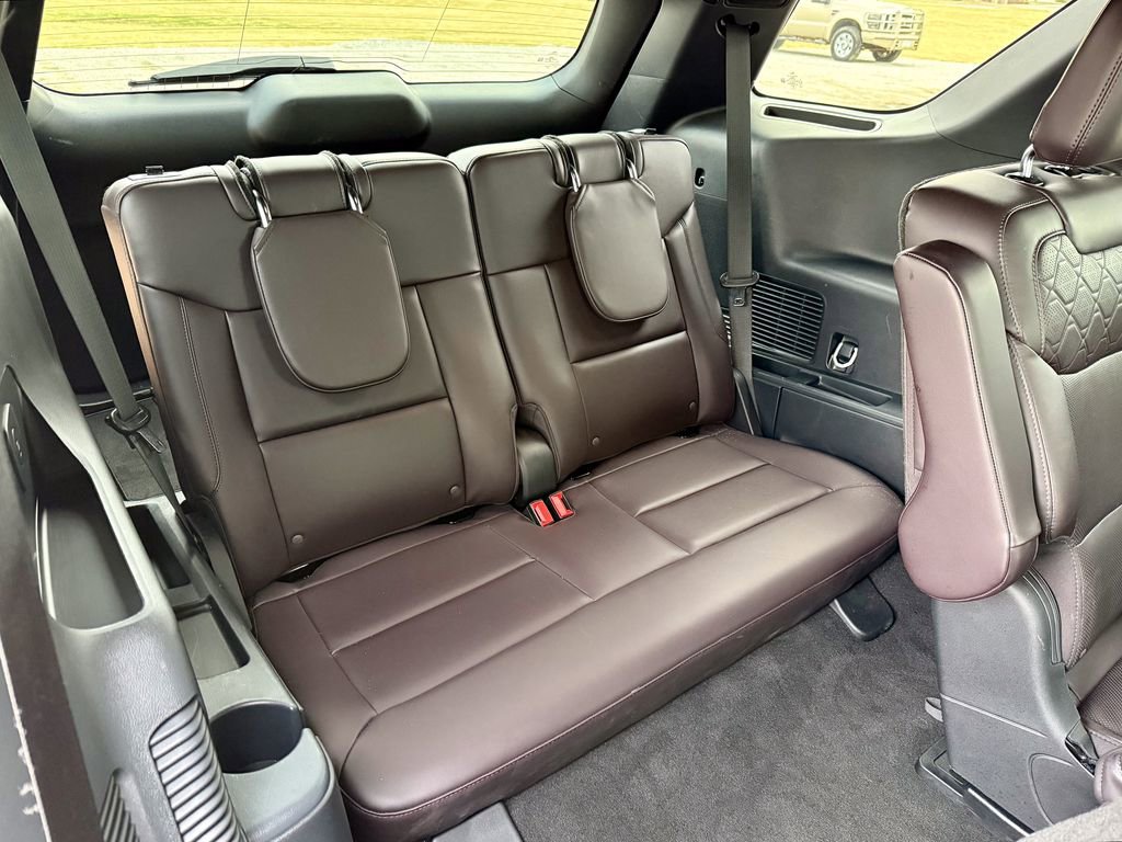 Certified 2025 Ford Explorer Platinum w/ LUX Leather Package image 20