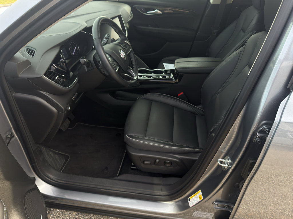 Used 2021 Buick Envision Essence w/ Technology Package I image 9