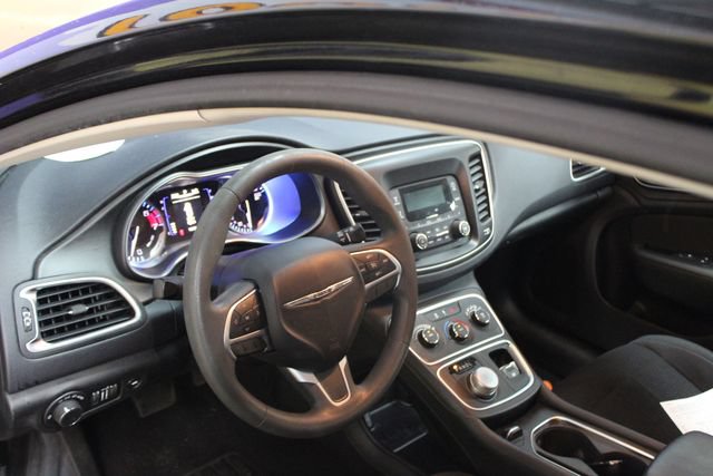 Used 2015 Chrysler 200 LX FWD image 14