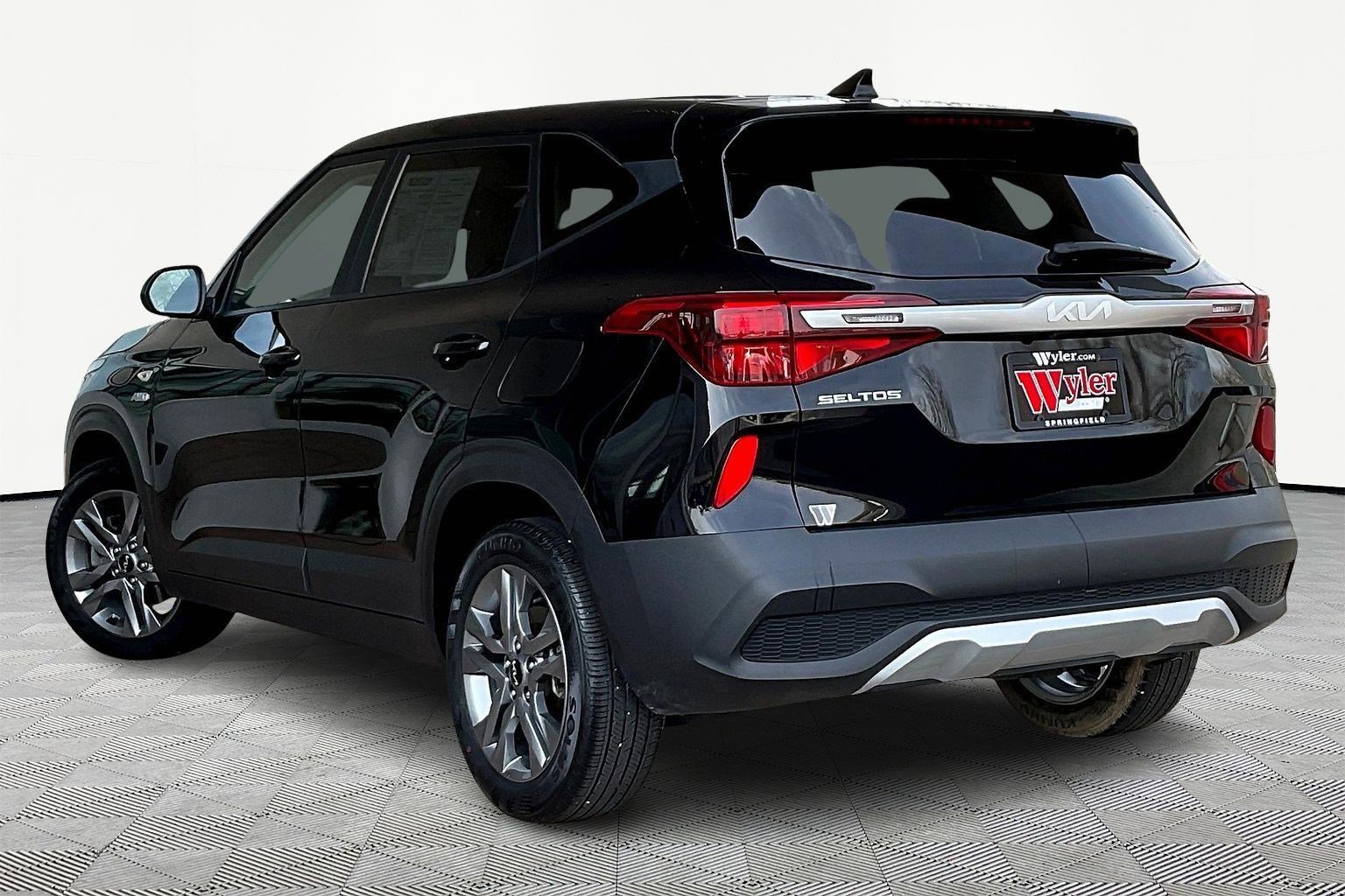 Used 2023 Kia Seltos LX image 4