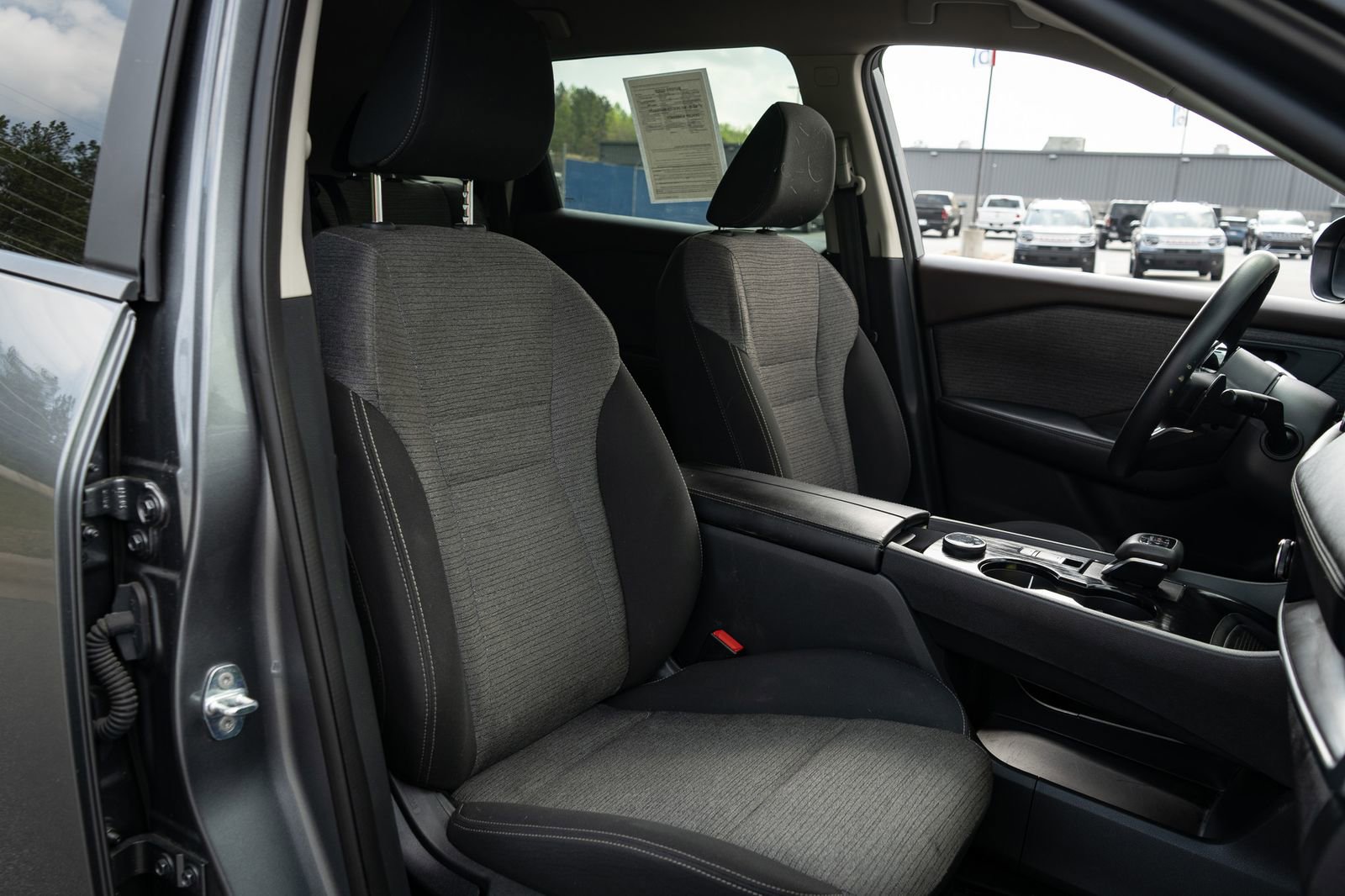 Used 2023 Nissan Rogue SV image 22