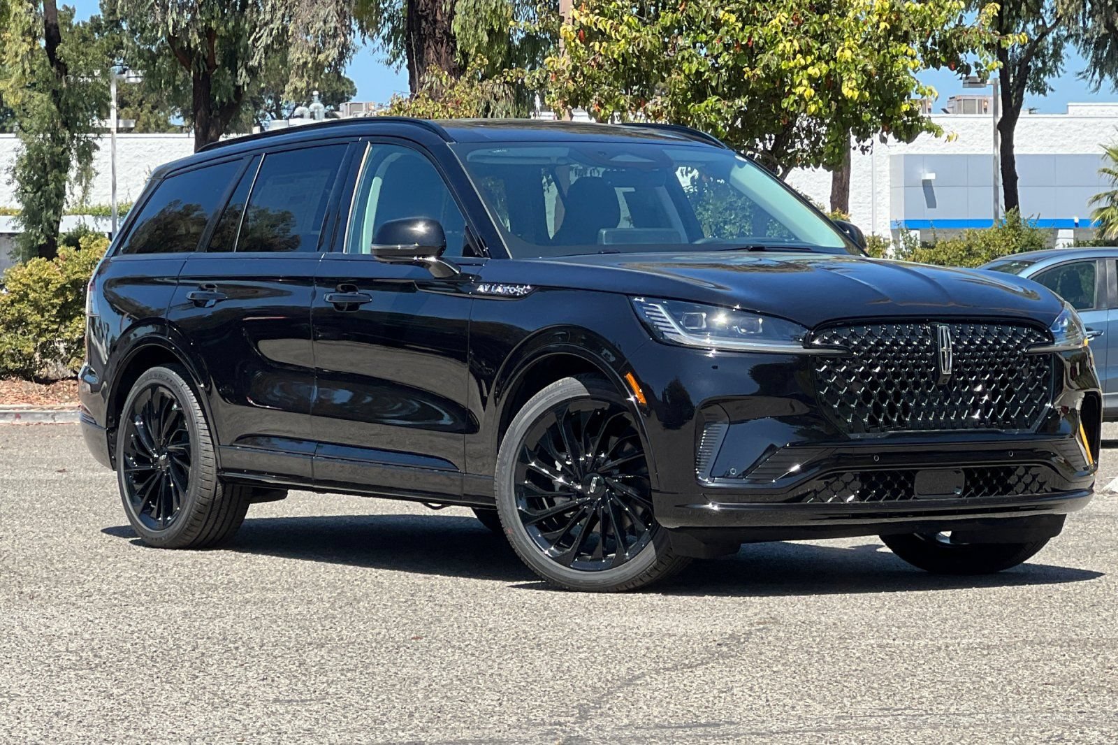 New 2026 Lincoln Aviator Reserve AWD/4WD image 2
