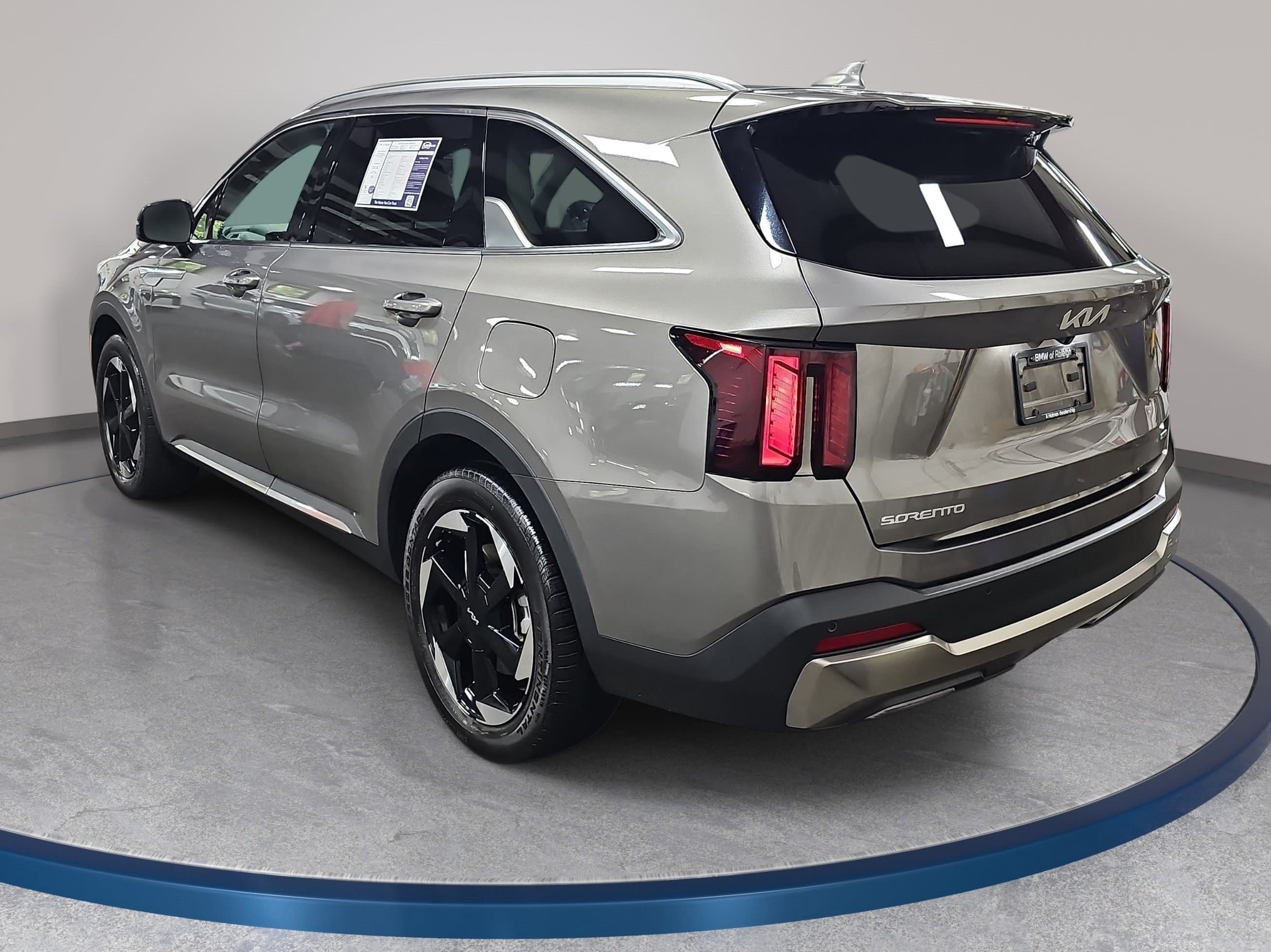 Used 2025 Kia Sorento EX AWD/4WD image 7