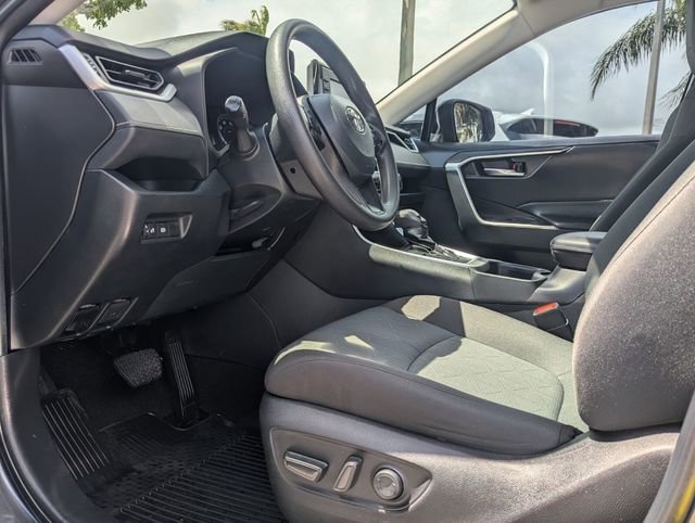 Used 2022 Toyota RAV4 XLE image 11