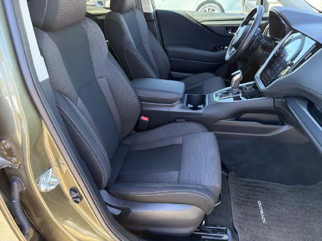 Used 2022 Subaru Outback Premium AWD/4WD image 15