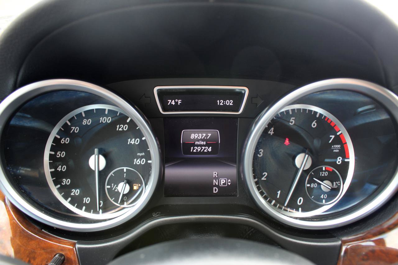 Used 2014 Mercedes-Benz GL 550 4MATIC image 32
