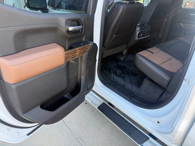 Used 2019 Chevrolet Silverado 1500 High Country w/ Technology Package AWD/4WD image 17