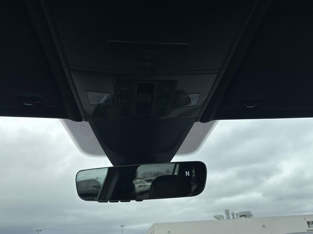 Certified 2024 Volkswagen Tiguan SEL R-Line image 35