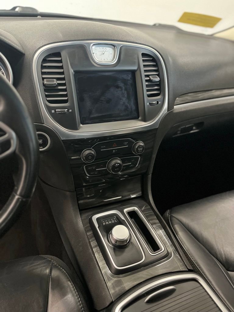 Used 2017 Chrysler 300 Limited AWD/4WD image 11