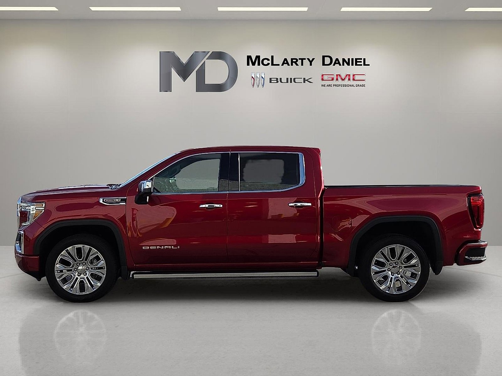 Used 2021 GMC Sierra 1500 Denali w/ Denali Ultimate Package image 3