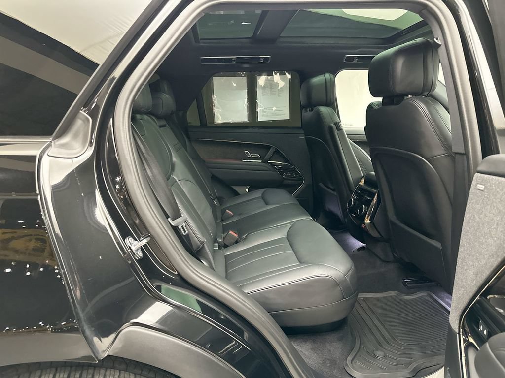 Used 2024 Land Rover Range Rover Sport Dynamic SE AWD/4WD image 19