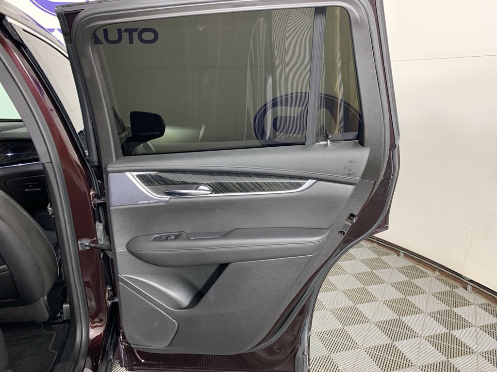 Used 2020 Cadillac XT6 Premium Luxury image 37