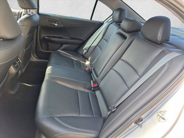 Used 2017 Honda Accord Touring image 18