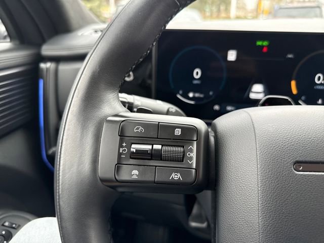 Certified 2025 Hyundai Santa Fe Calligraphy image 30