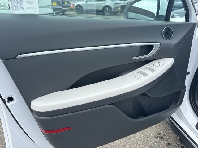 Used 2025 Hyundai Sonata SE image 19