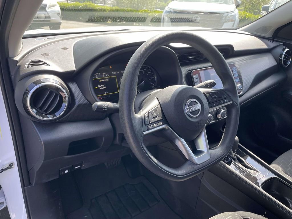 Used 2023 Nissan Kicks SV FWD image 18