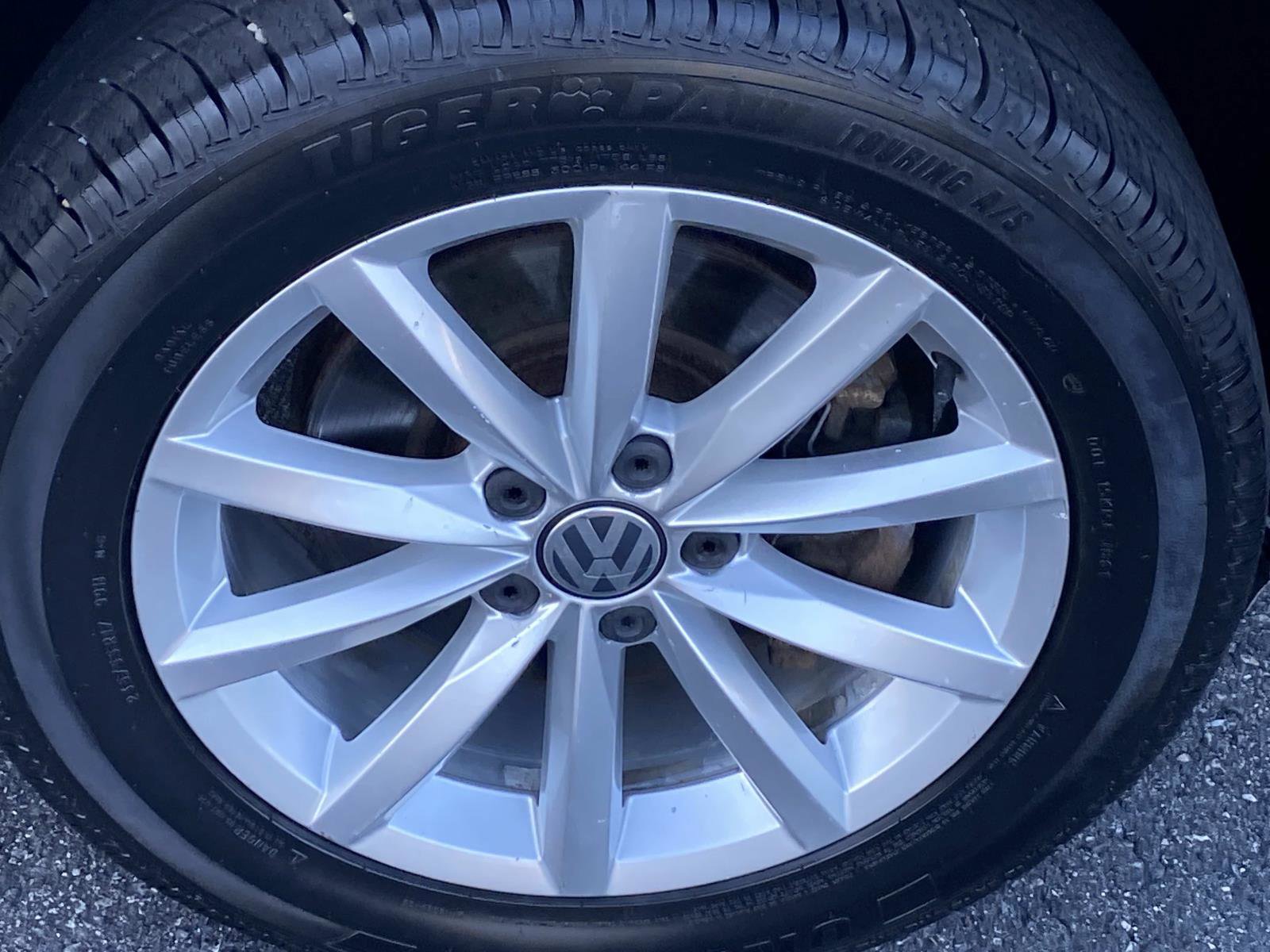 Used 2017 Volkswagen Tiguan Wolfsburg Edition image 25