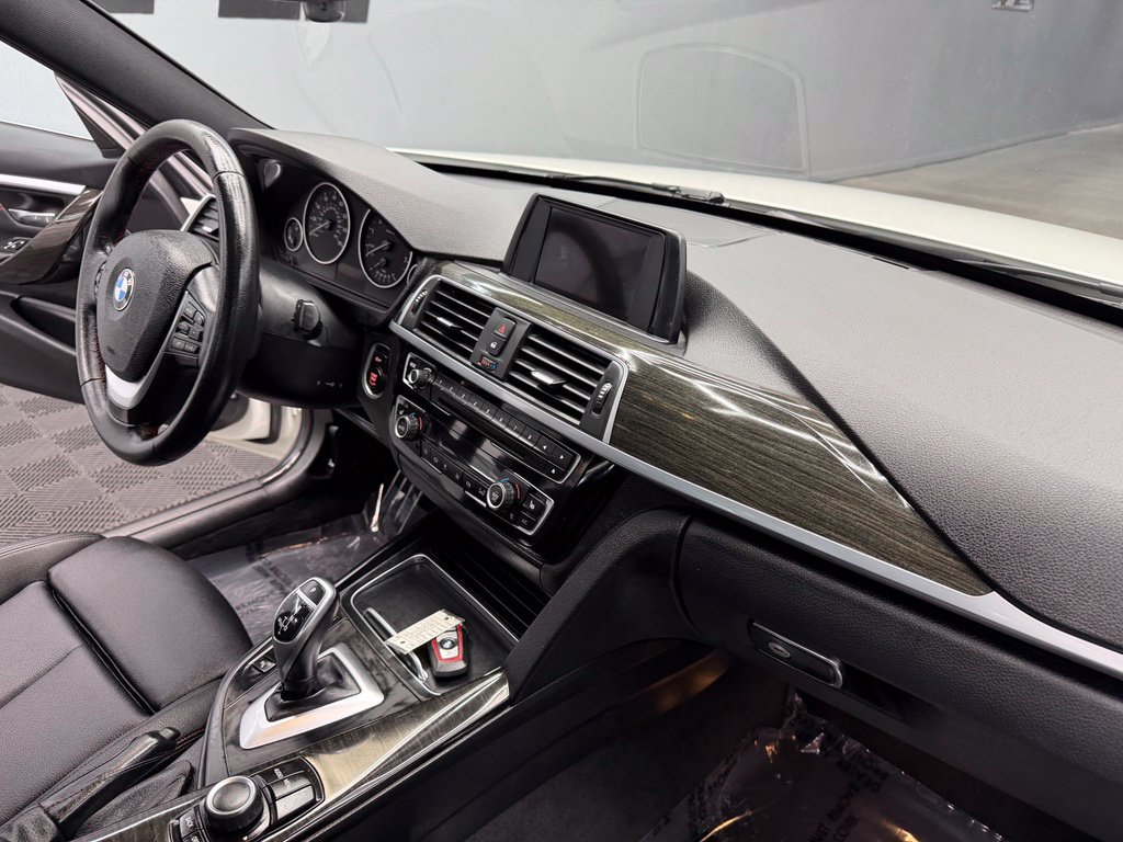 Used 2017 BMW 330i Sedan RWD image 49
