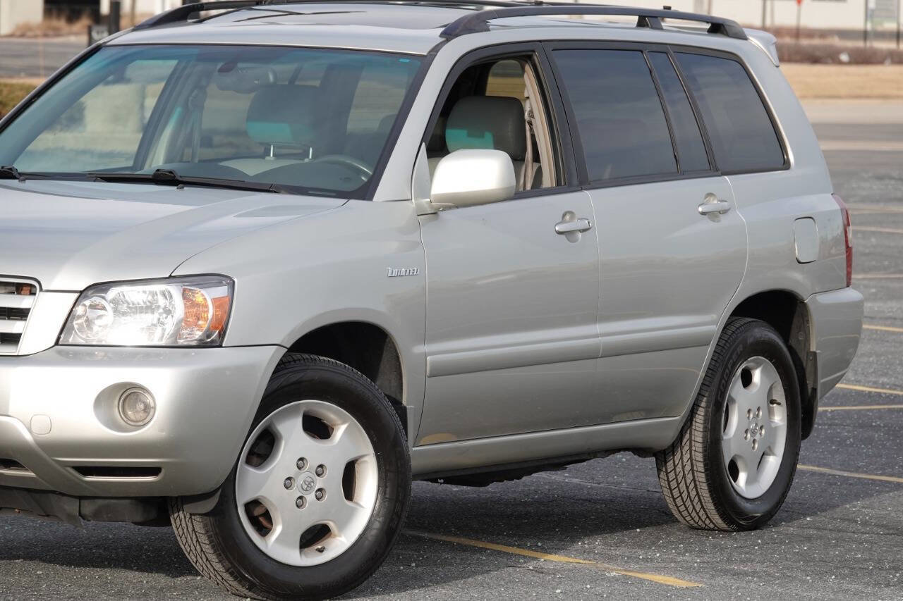 Used 2005 Toyota Highlander Limited AWD/4WD image 8