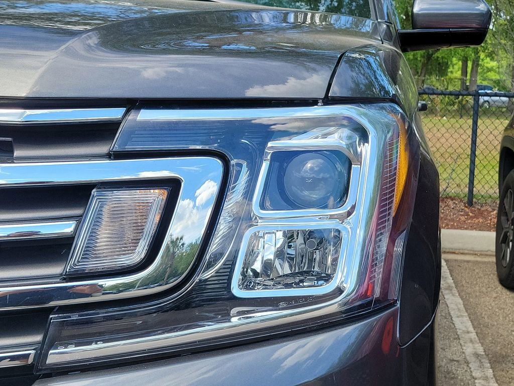 Used 2021 Ford Expedition XLT image 2