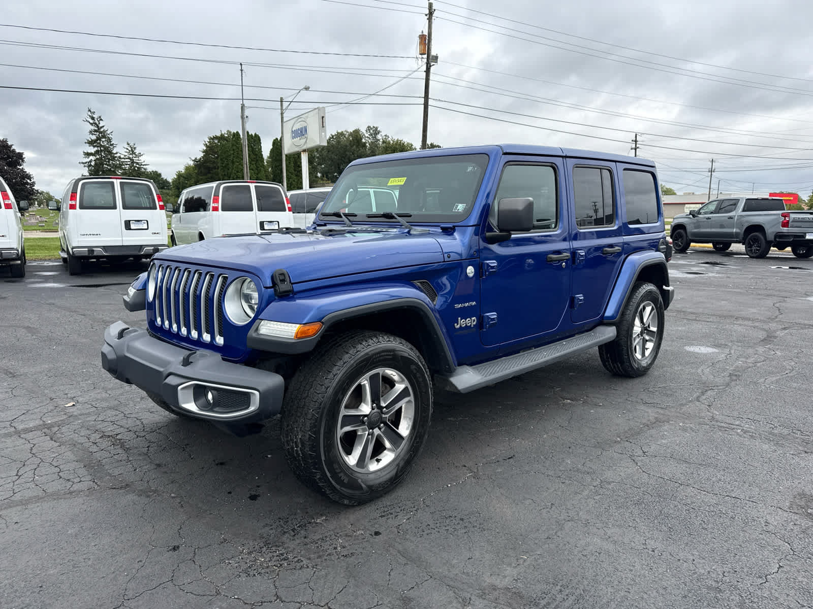 Used 2019 Jeep Wrangler Unlimited Sahara w/ Safety Group AWD/4WD image 1