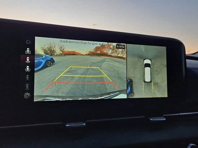 Used 2024 Kia Carnival SX image 23