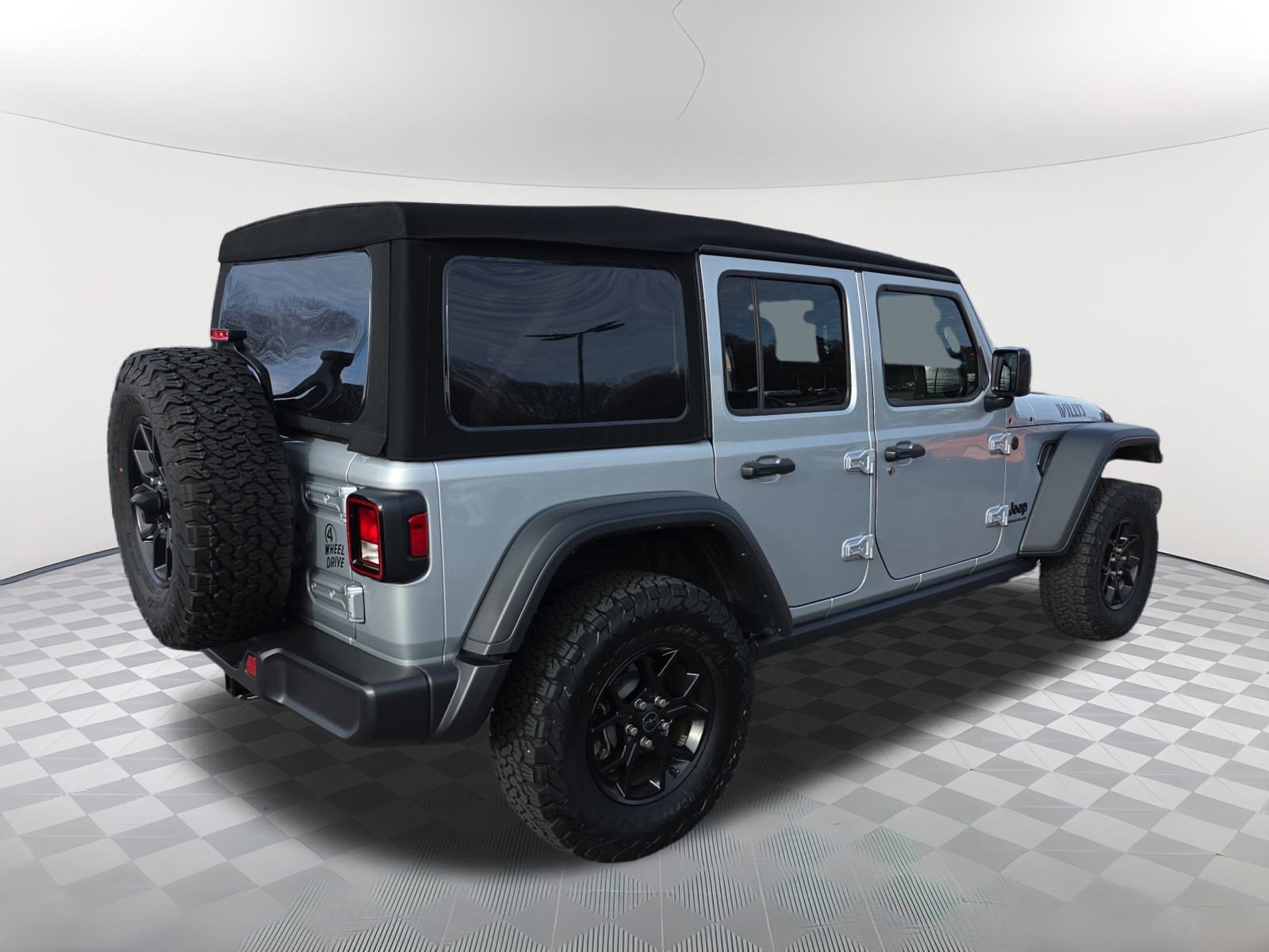 Used 2024 Jeep Wrangler Willys image 6