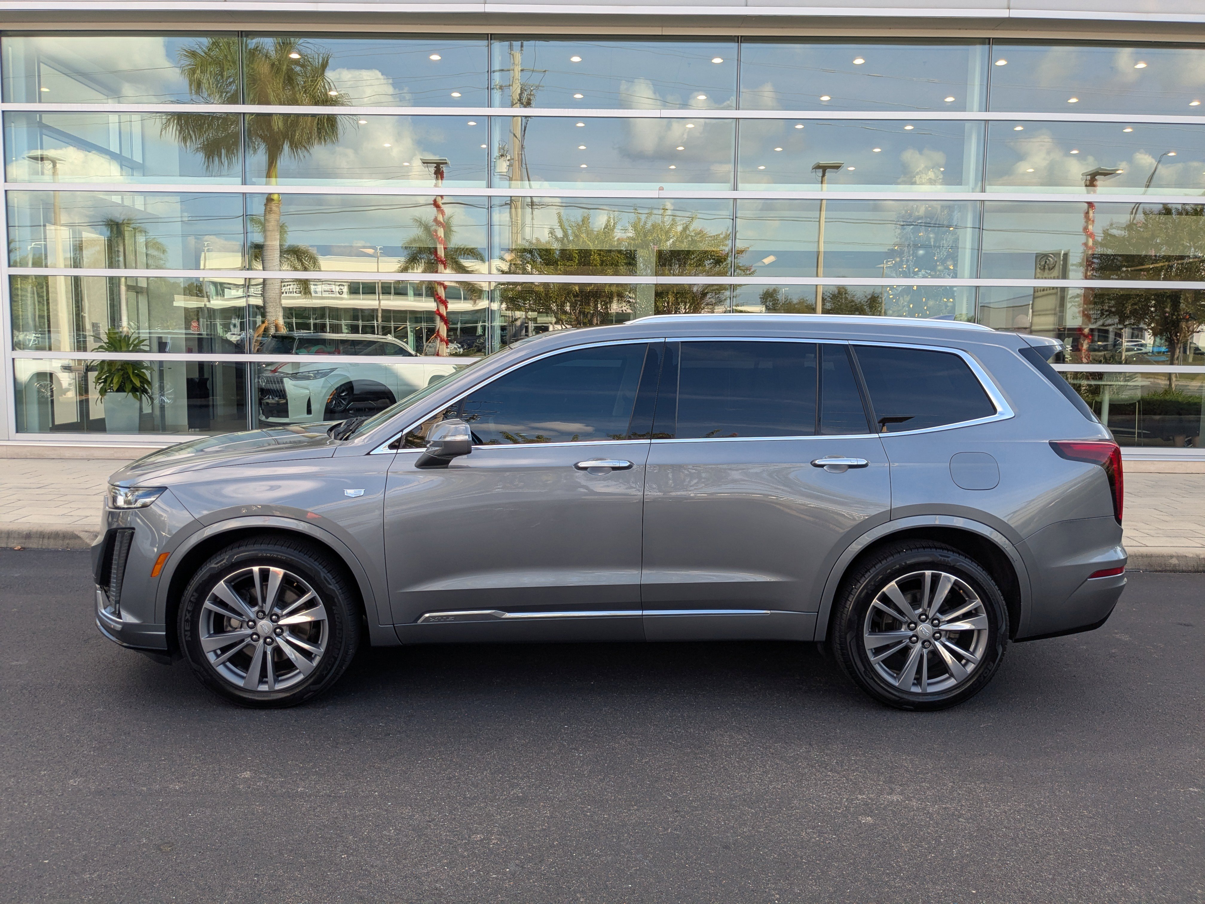 Used 2020 Cadillac XT6 Premium Luxury image 7